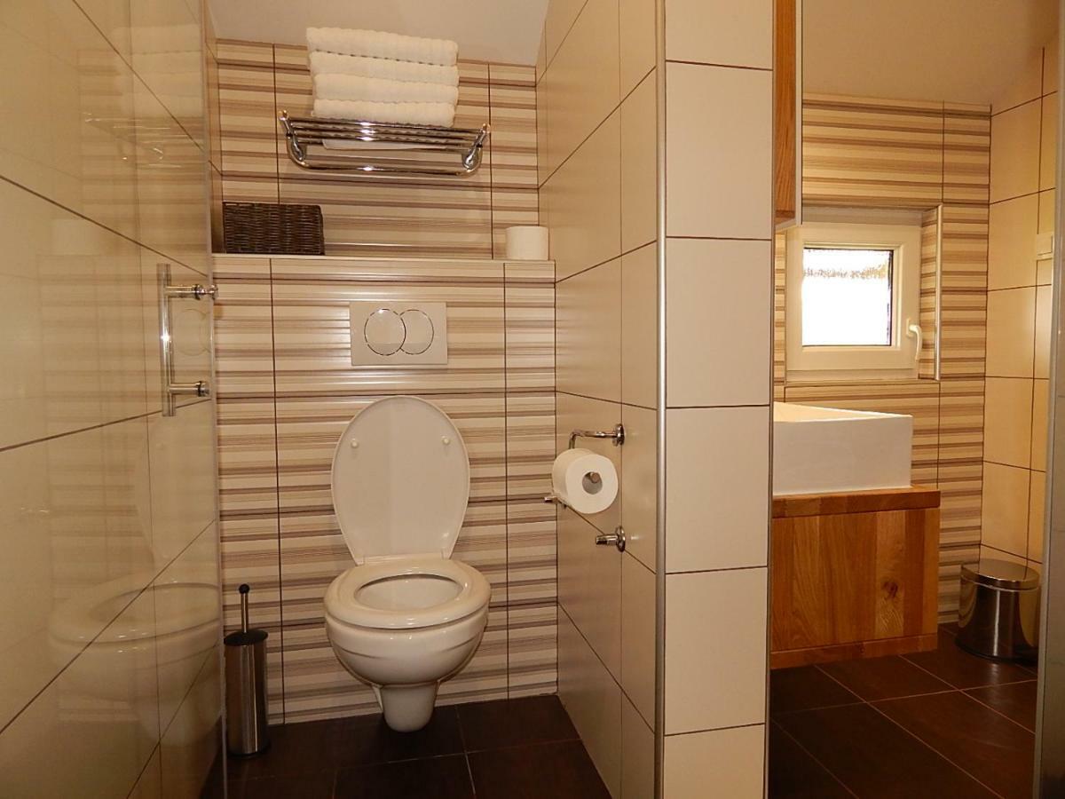 Studio Apartman Lakasa Раковица Екстериор снимка