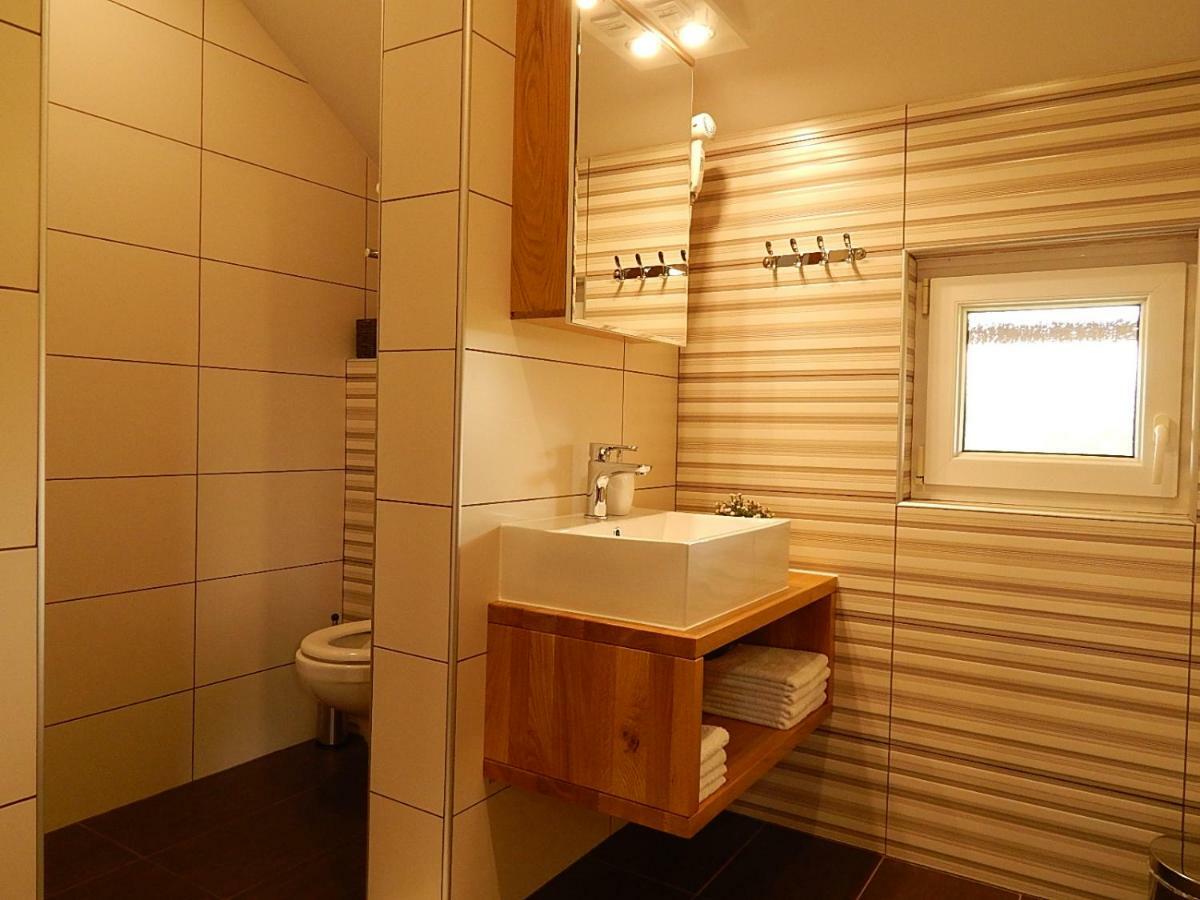Studio Apartman Lakasa Раковица Екстериор снимка